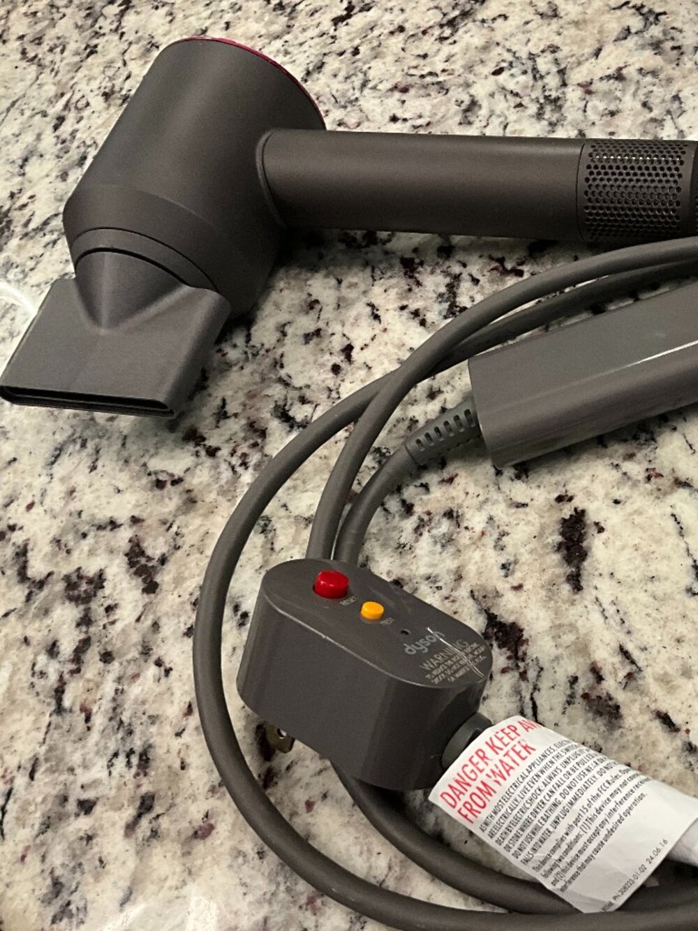 Dyson Supersonic Hair Dryer – Iron/Fuchsia – Includes Styling Concentrator